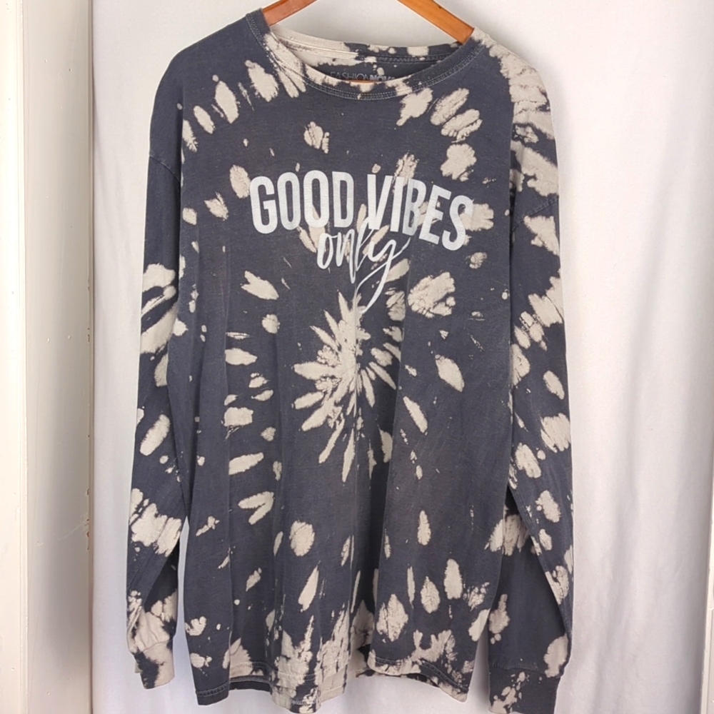 FASHION NOVA Women's Bleach Dyed Tie Dye Good Vibes Tee